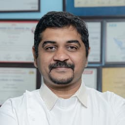 Dr Suveet Mathur, BDS, MDS — Oral & Maxillofacial Surgery, at Pain-Off Dental Care in Jodhpur